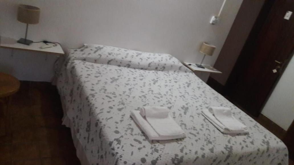 Hosteria La Farfalla Chos Malal Værelse billede